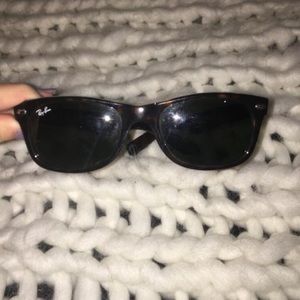Ray Bans wayfarer tortoise shell
